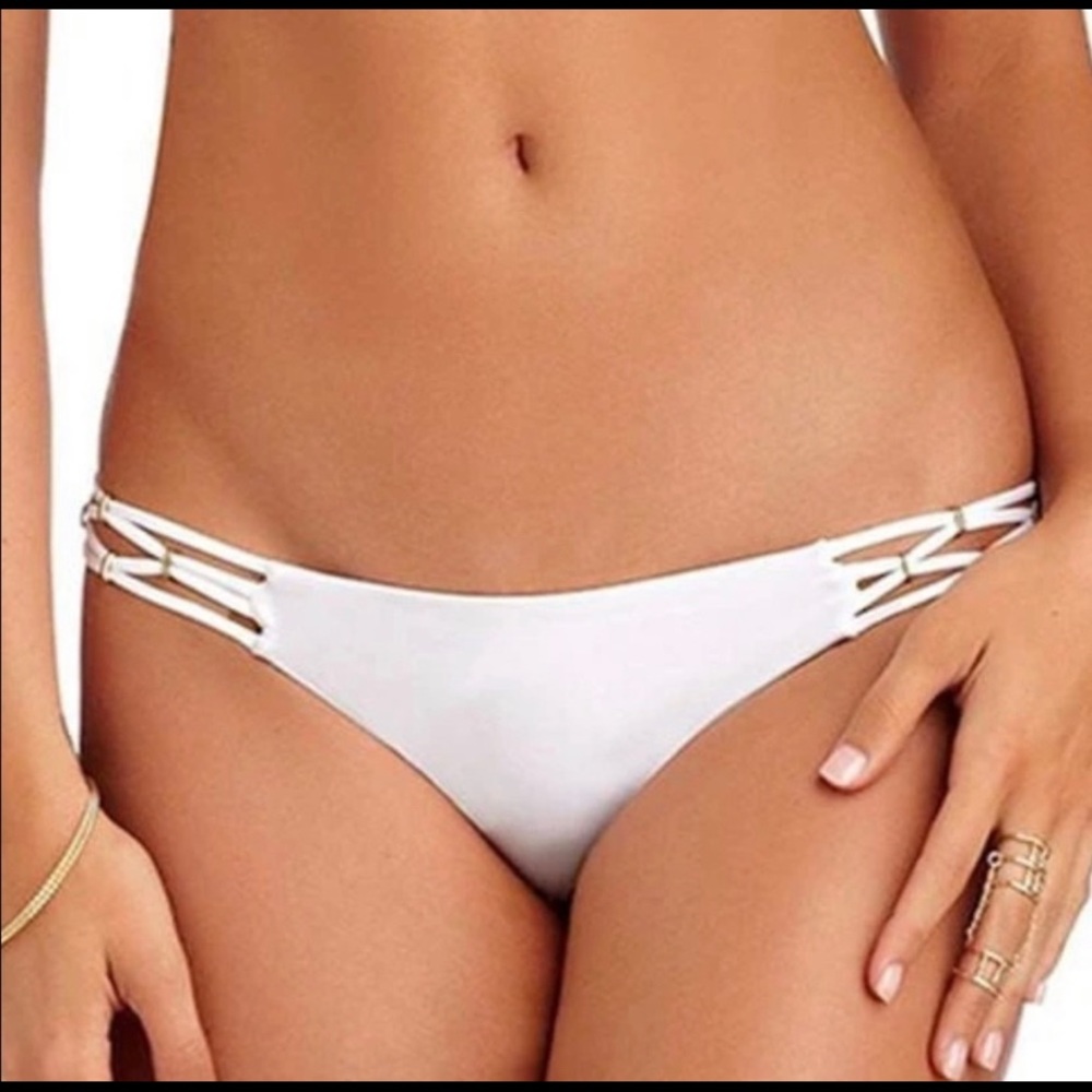 Vitamin A Amber Beaded Bikini Bottom White NWT, M
